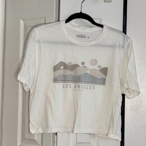 Abercrombie Women's Cropped Los Angeles Graphic Tee - Picture 1 of 3